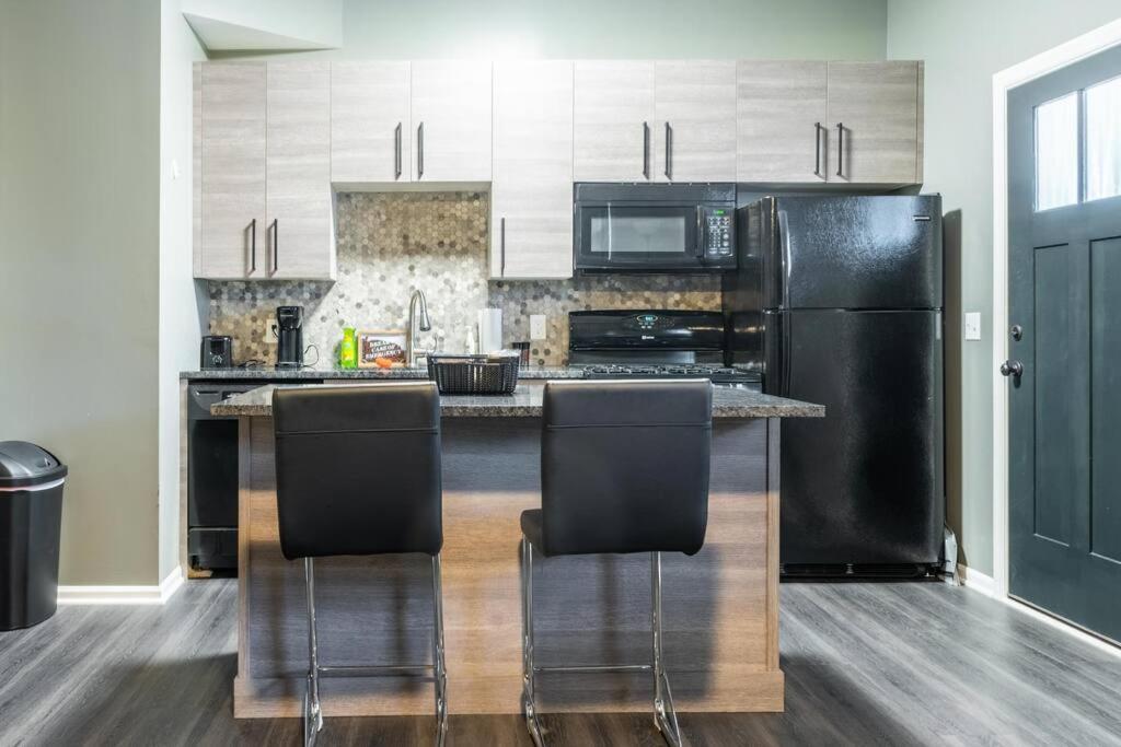 Appartement Walkable Gem In Little Italy à Cleveland Extérieur photo