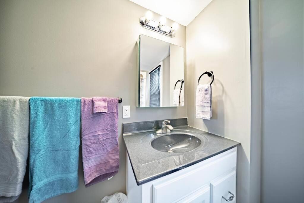Appartement Walkable Gem In Little Italy à Cleveland Extérieur photo