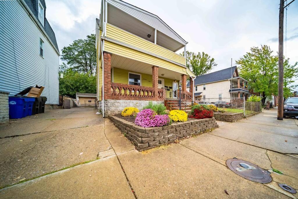 Appartement Walkable Gem In Little Italy à Cleveland Extérieur photo