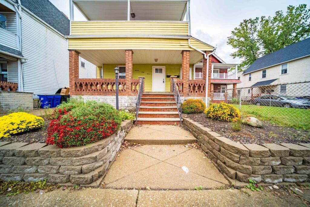 Appartement Walkable Gem In Little Italy à Cleveland Extérieur photo